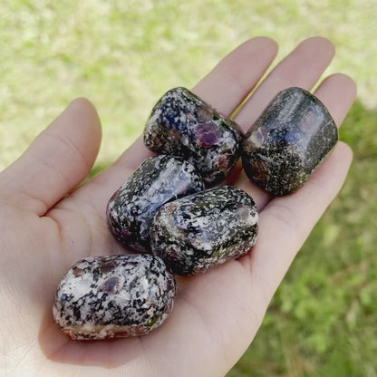 Matrix Spinel Tumbled Stone