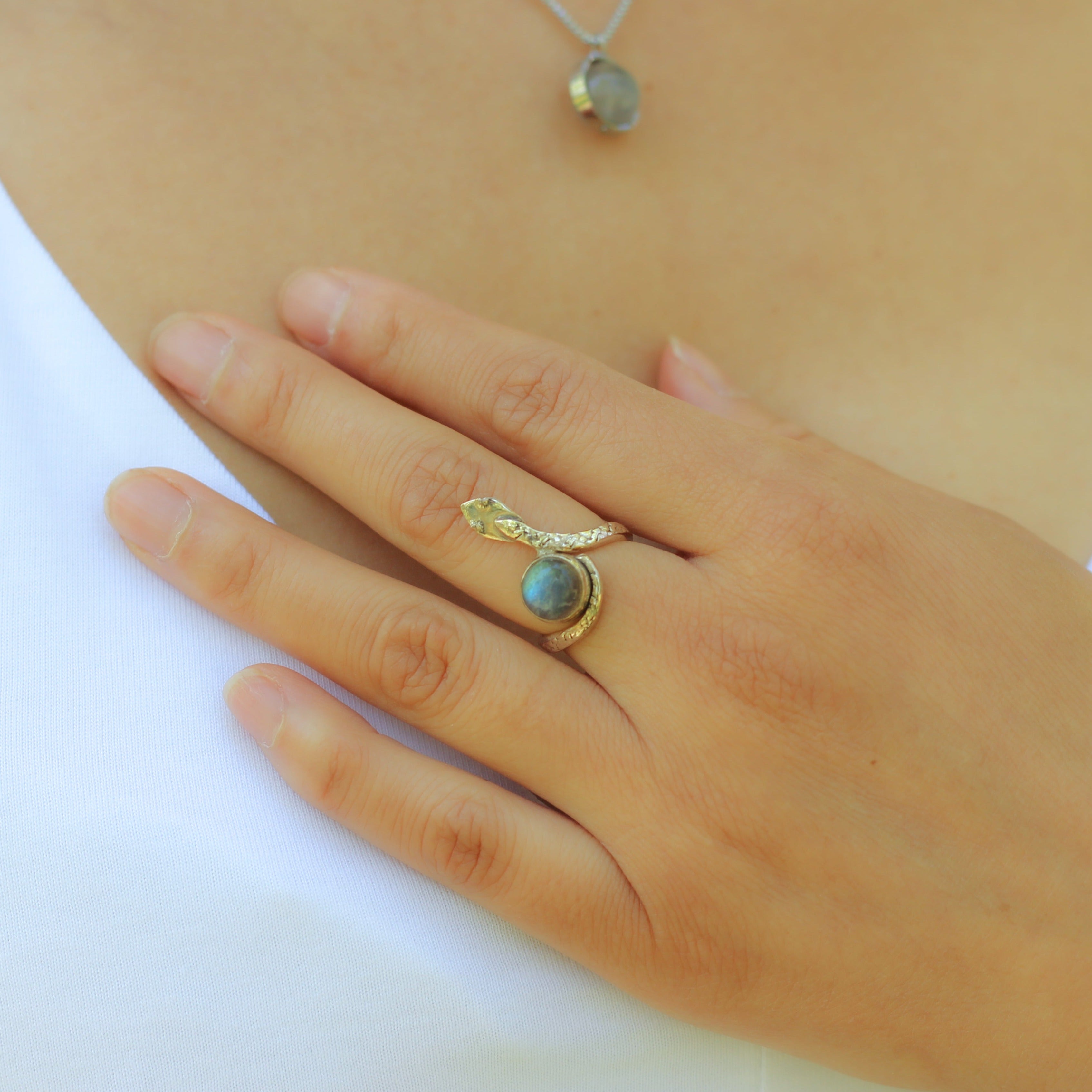 Bague Gu rison magique en Labradorite et Argent 925 Karma Yoga