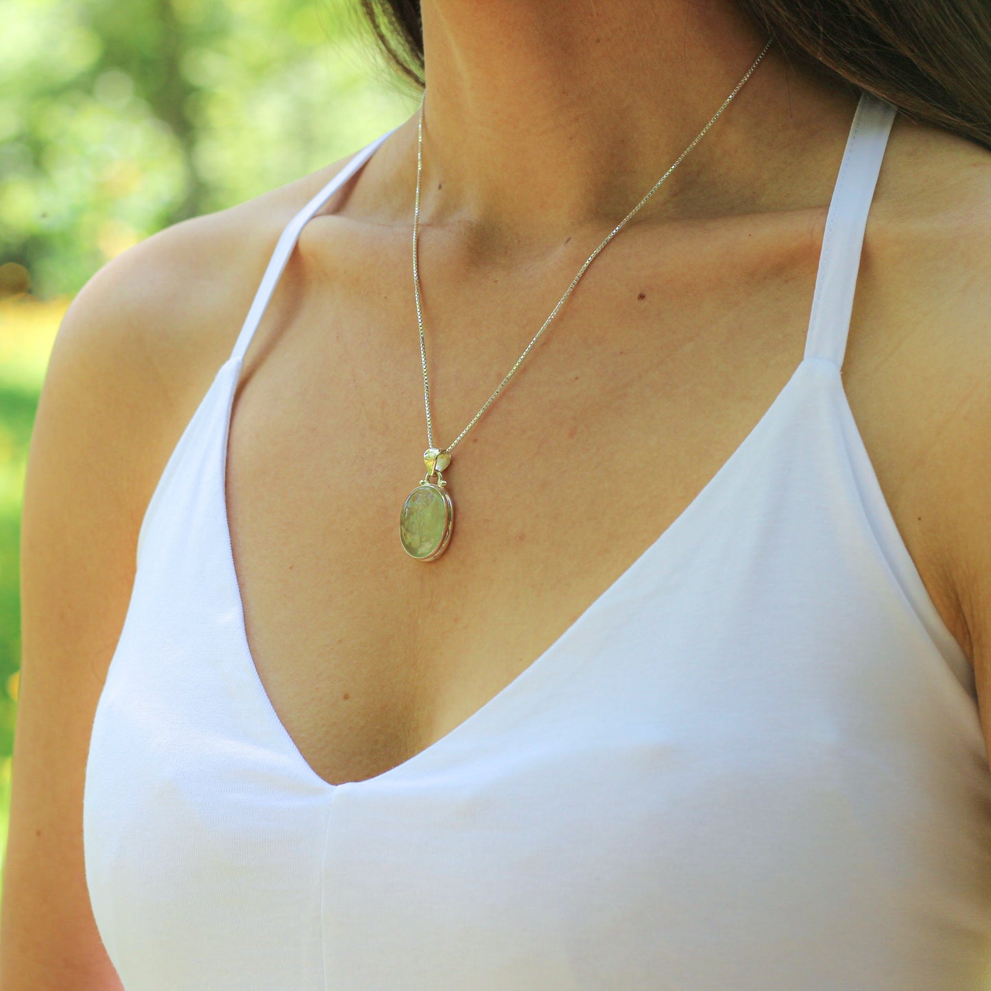 Collier et pendentif ovale "Volonté et Manifestation" en Prehnite et Argent 925 - Karma Yoga Shop